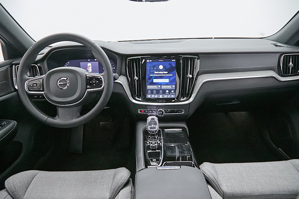 Certified 2024 Volvo S60 T8 Ultimate AWD/4WD image 28