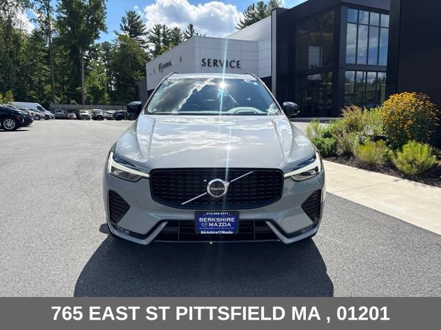 Used 2025 Volvo XC60 B5 Ultra w/ Protection Package Premier AWD/4WD image 2