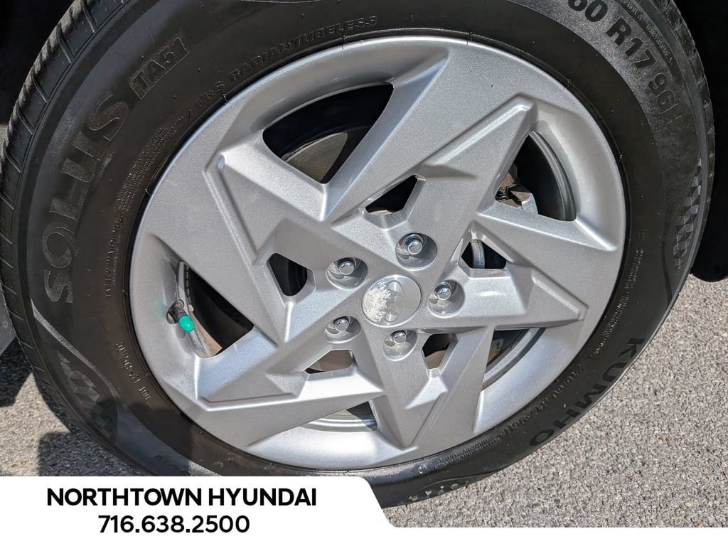 Certified 2024 Hyundai Kona SE AWD/4WD image 40