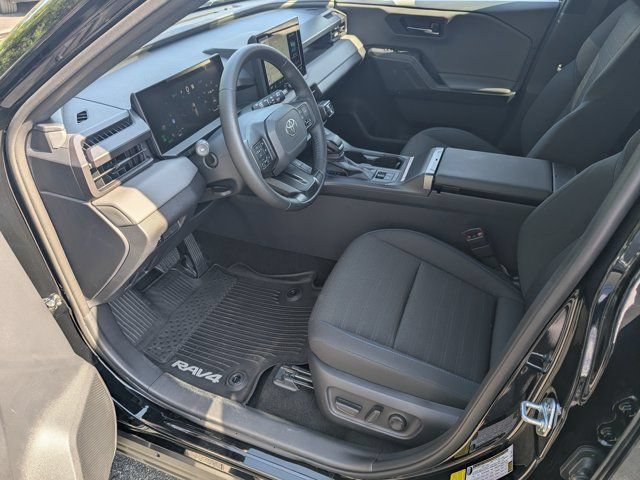 Used 2026 Toyota RAV4 SE AWD/4WD image 9