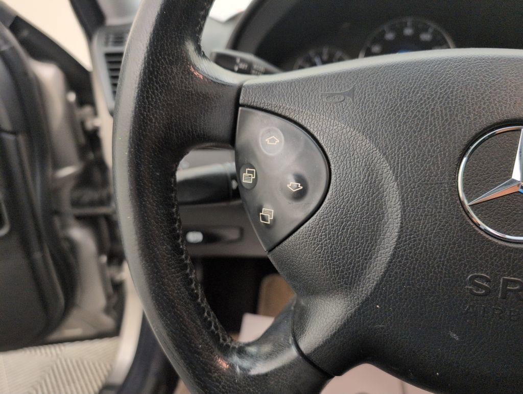 Used 2005 Mercedes-Benz E 500 E 500 image 34