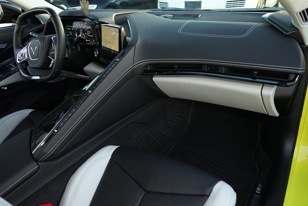 Used 2023 Chevrolet Corvette Z06 w/ Z07 Performance Package image 12