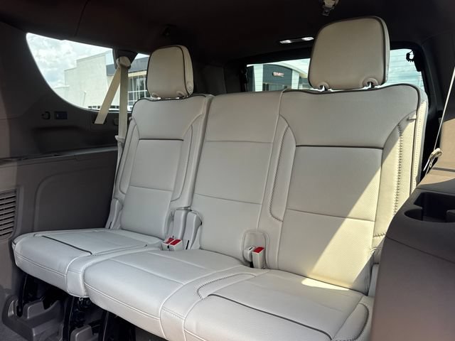 New 2026 GMC Yukon XL Denali w/ Advanced Technology Package RWD image 12
