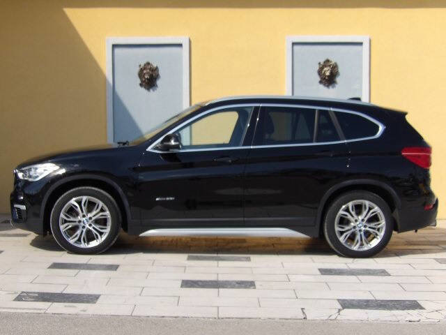 Used 2017 BMW X1 xDrive28i image 1