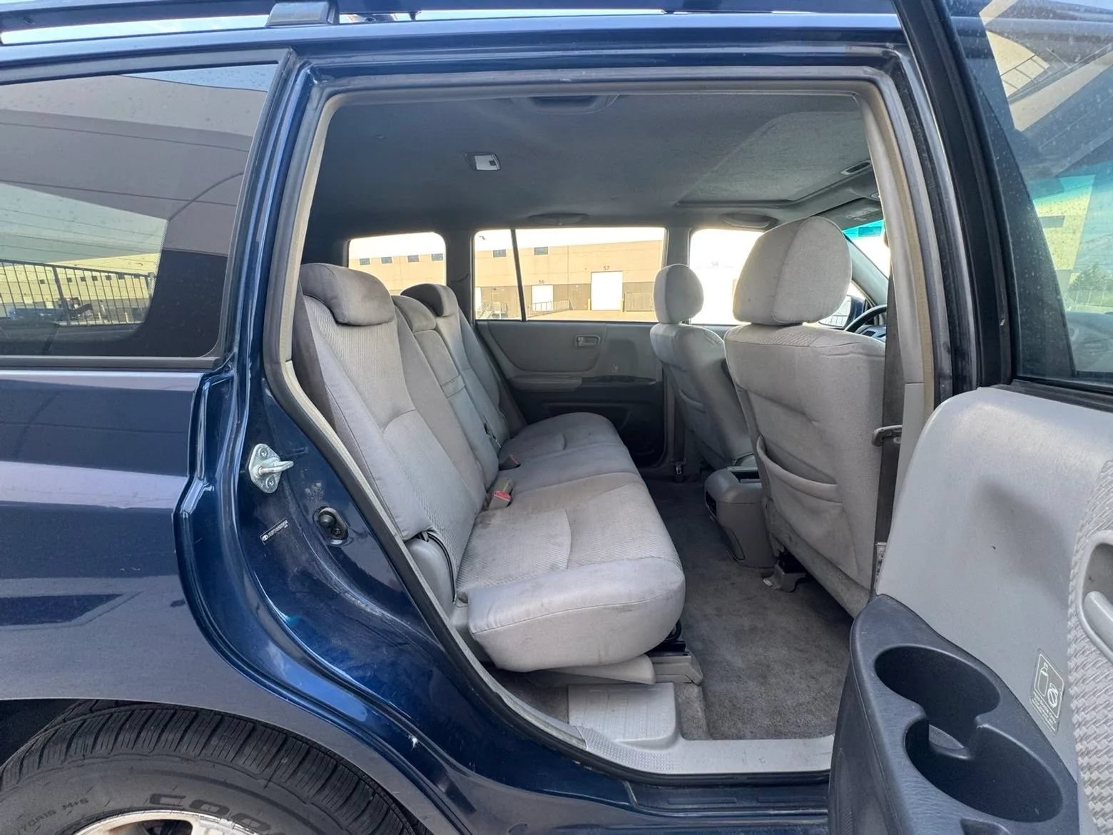 Used 2005 Toyota Highlander 2WD V6 w/ 3rd Row image 13