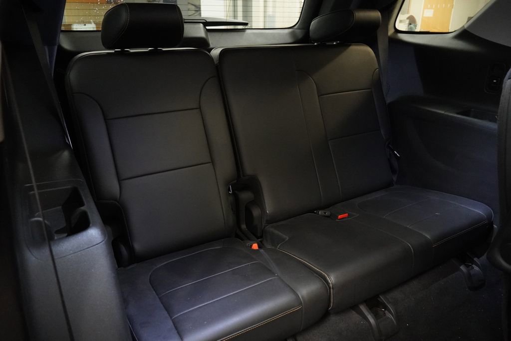 Used 2018 Chevrolet Traverse LT image 24