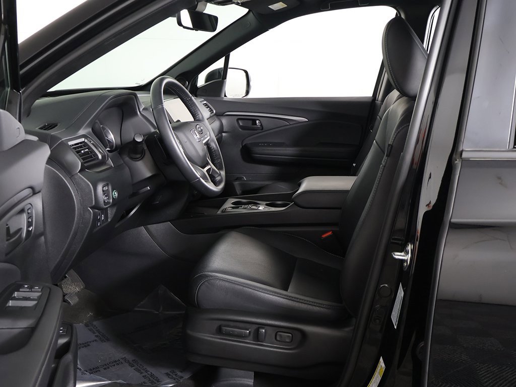 Used 2024 Honda Passport EX-L image 27