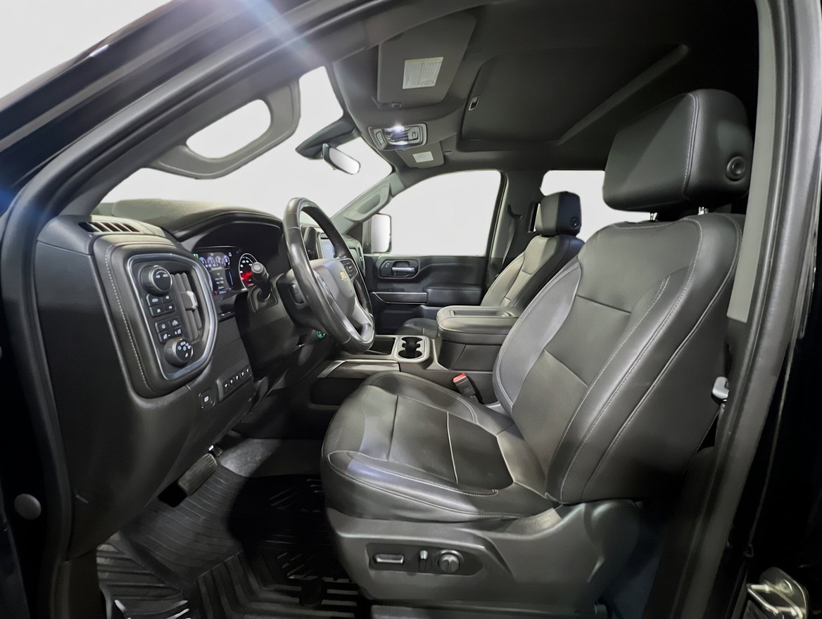 Used 2021 Chevrolet Silverado 2500 LTZ w/ LTZ Premium Package AWD/4WD image 16