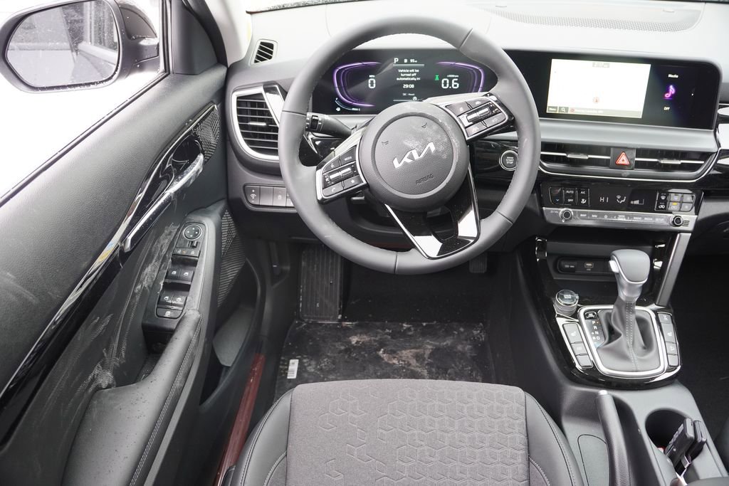New 2026 Kia Seltos S image 12