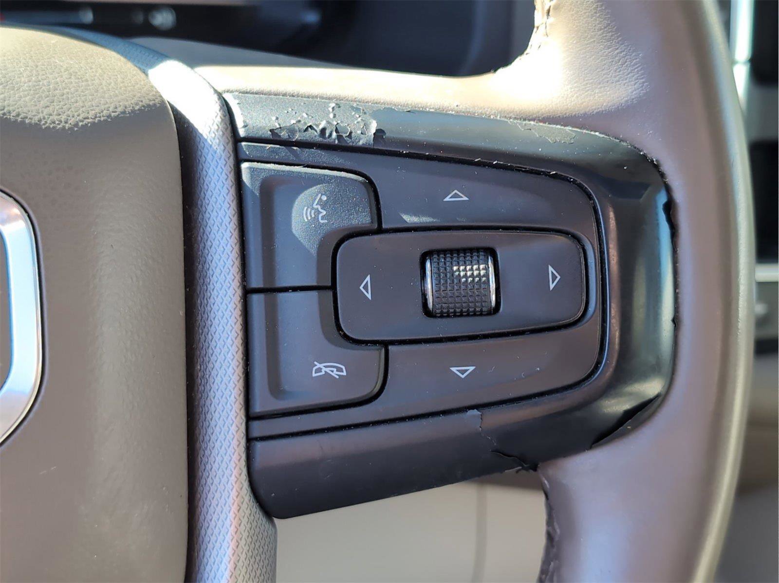 Used 2023 GMC Yukon XL Denali image 28