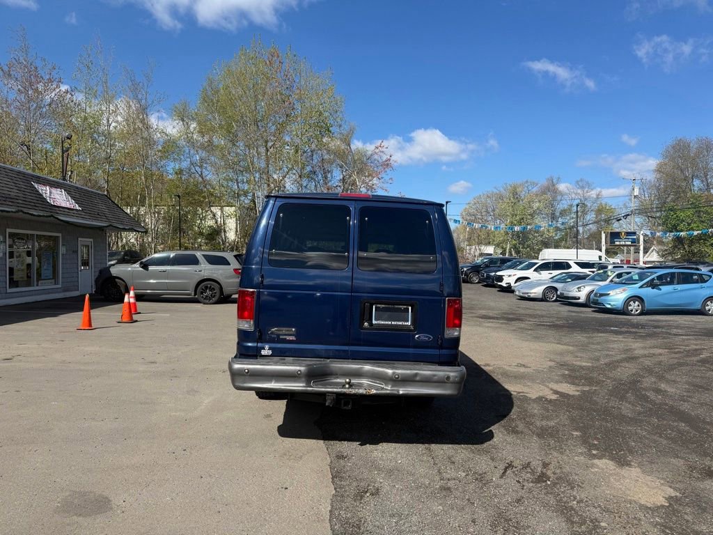 Used 2007 Ford E-350 and Econoline 350 Extended Wagon Super Duty RWD image 8