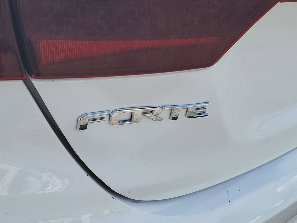 Used 2021 Kia Forte LXS FWD image 27