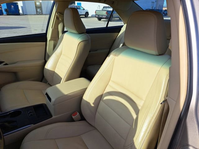 Used 2015 Toyota Camry XLE image 5