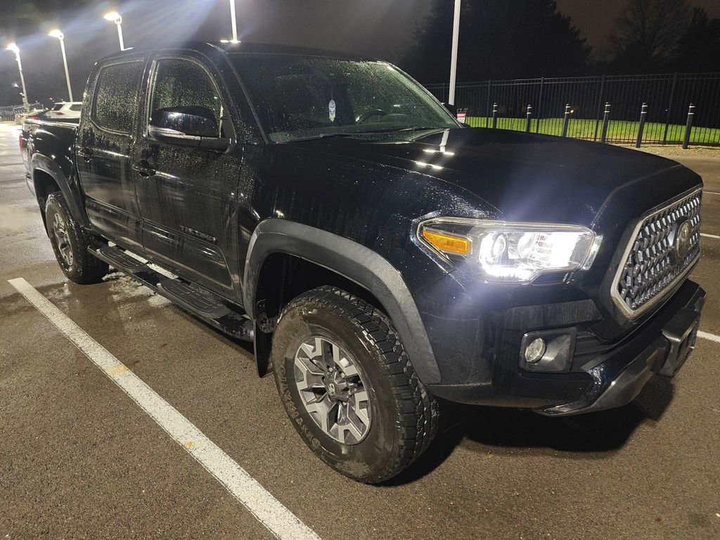 Used 2019 Toyota Tacoma TRD Off-Road image 3