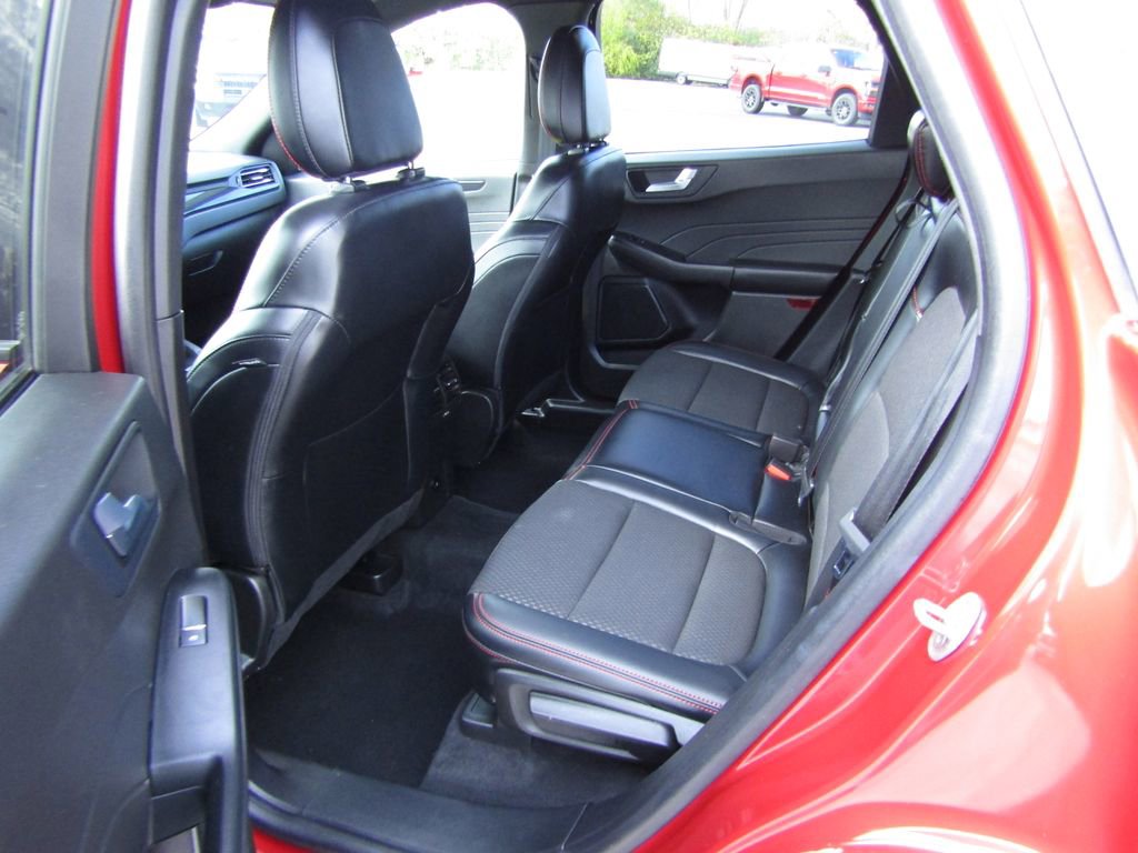 Used 2023 Ford Escape ST-Line w/ Tech Pack #1 AWD/4WD image 29