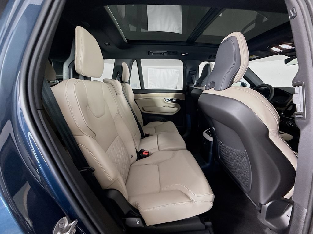 New 2026 Volvo XC90 T8 Plus w/ Protection Package Premier AWD/4WD image 30