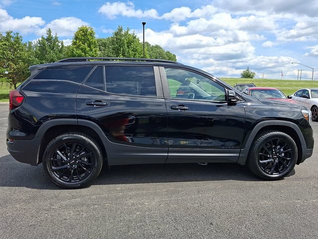 Used 2023 GMC Terrain SLE w/ Driver Convenience Package AWD/4WD image 7