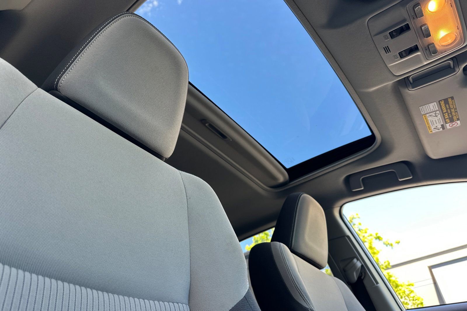 Used 2014 Toyota RAV4 XLE image 17