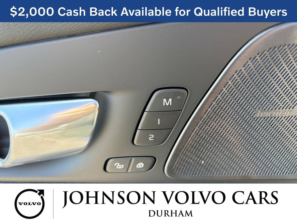New 2026 Volvo XC60 T8 Plus w/ Climate Package AWD/4WD image 15