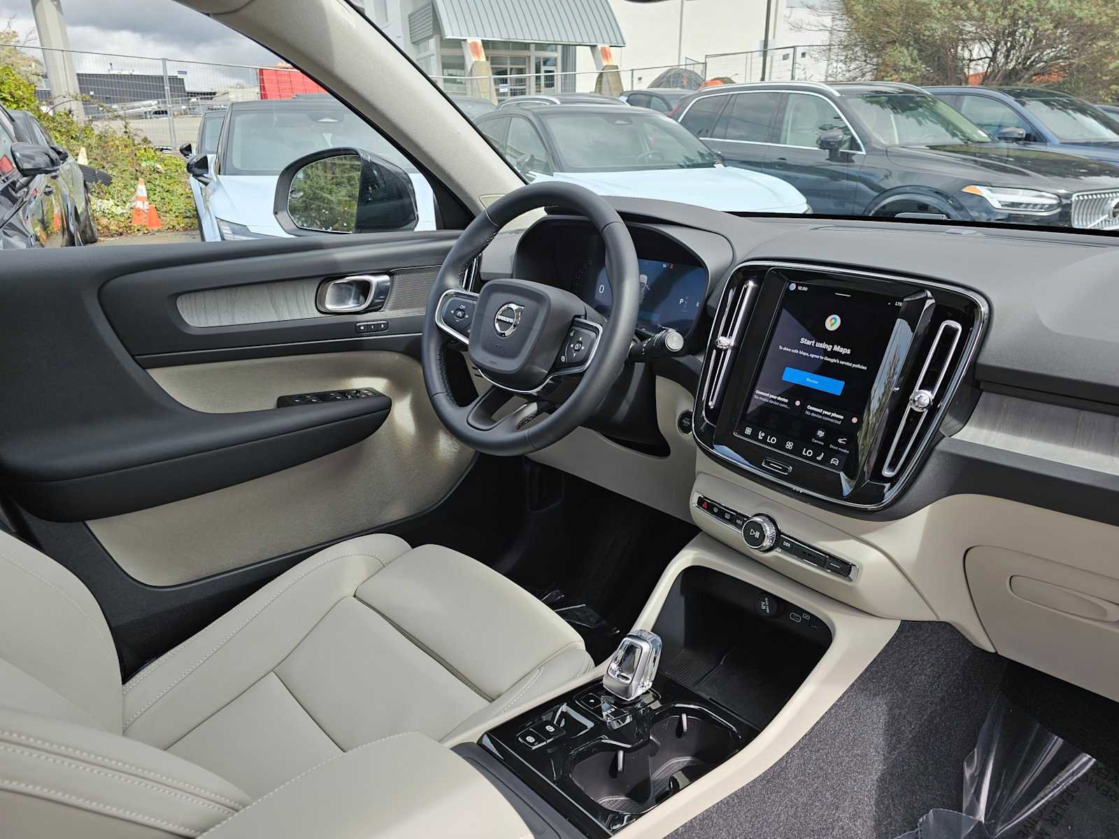 Used 2026 Volvo XC40 B5 Plus w/ Protection Package Premier image 10