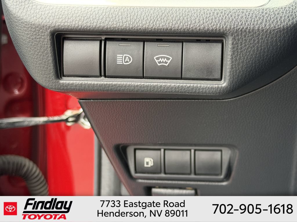 Certified 2023 Toyota Prius LE FWD image 21