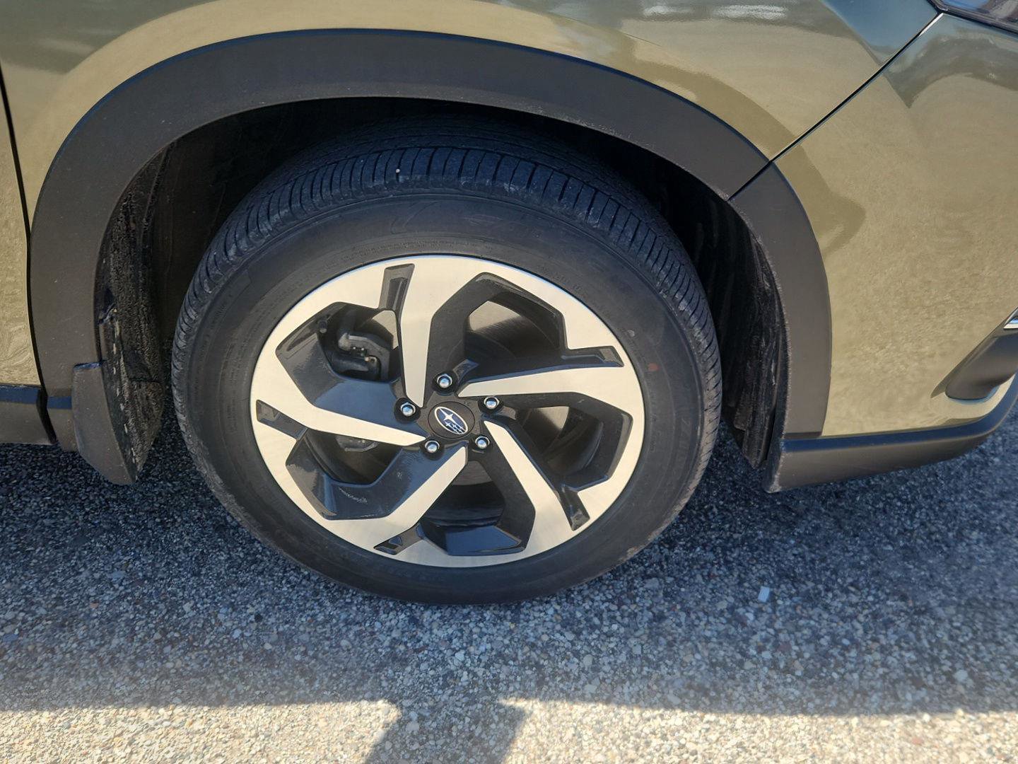 Used 2023 Subaru Forester Touring w/ Popular Package #3 AWD/4WD image 2