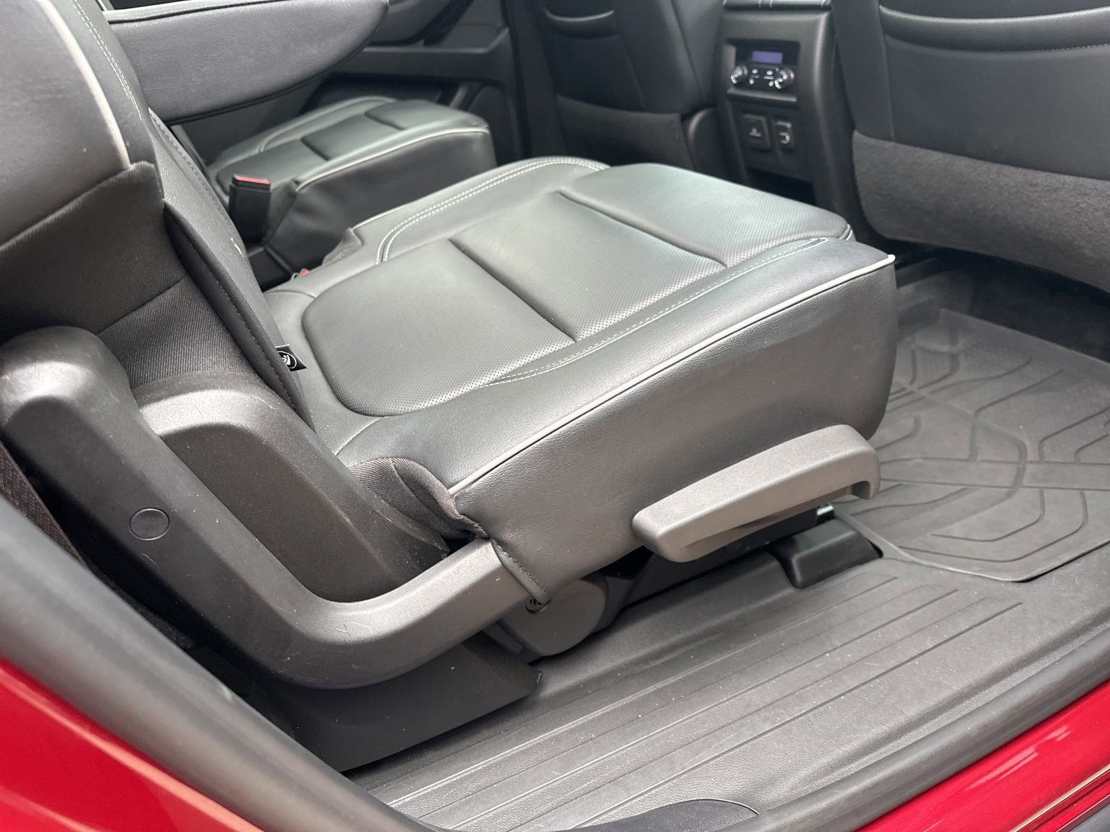 Used 2021 Chevrolet Traverse High Country FWD image 31