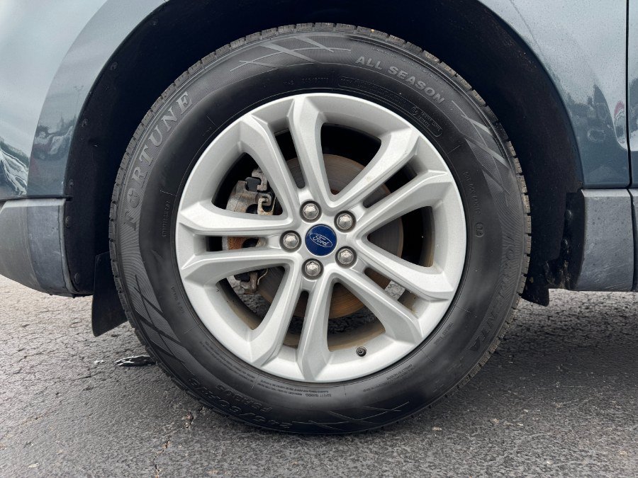 Used 2019 Ford Edge SEL w/ Equipment Group 201A FWD image 13