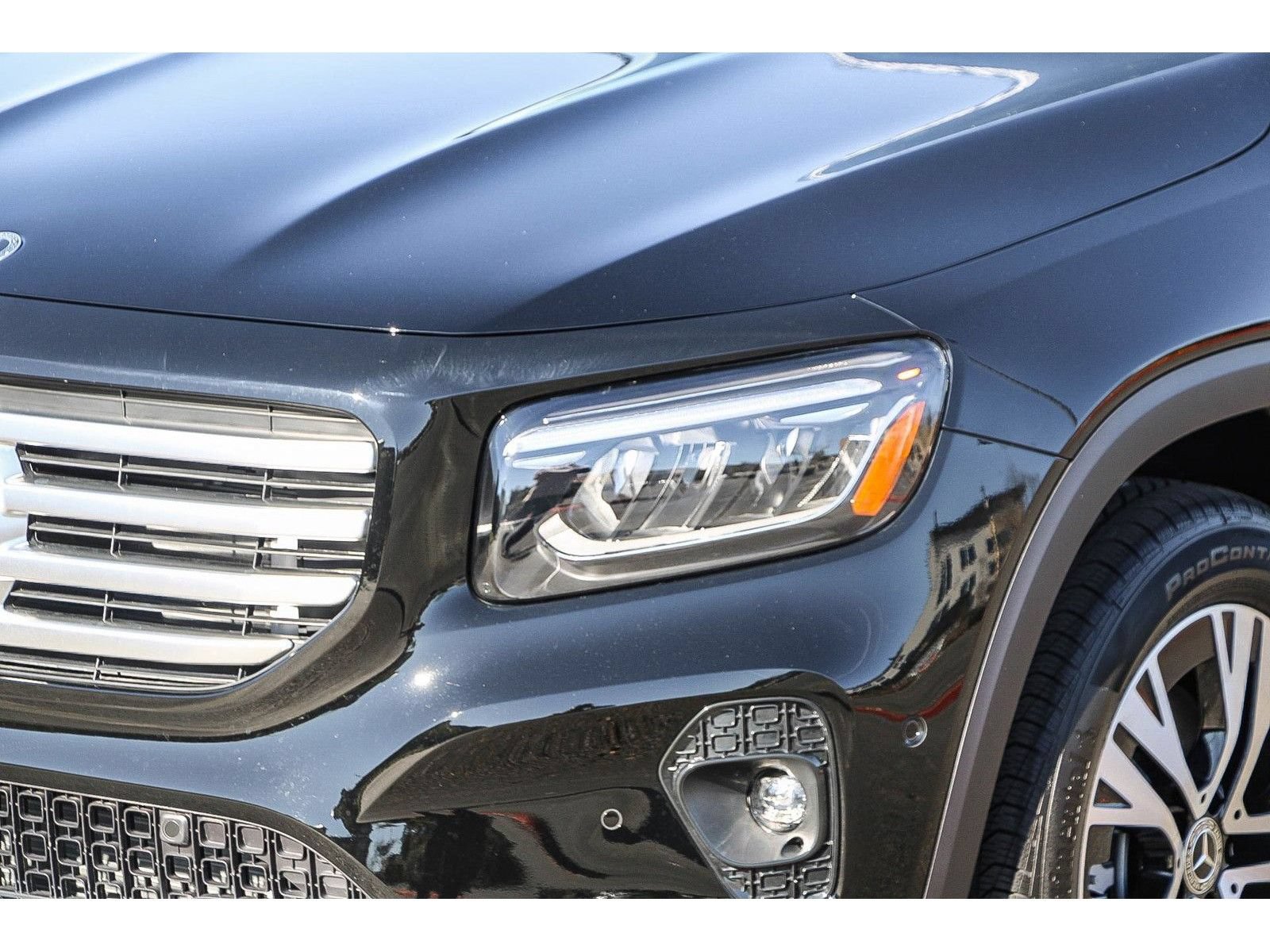 Used 2026 Mercedes-Benz GLB 250 4MATIC image 8