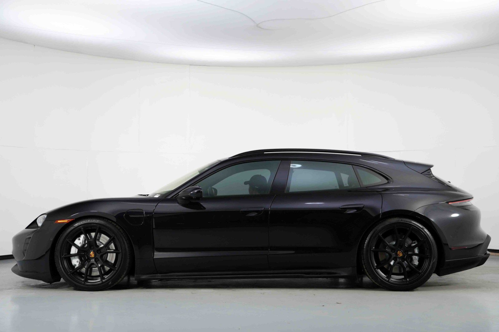Used 2023 Porsche Taycan GTS AWD/4WD image 9