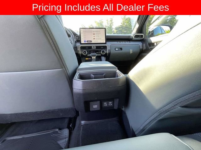 Used 2025 Toyota Tacoma 4x4 Double Cab Hybrid image 17