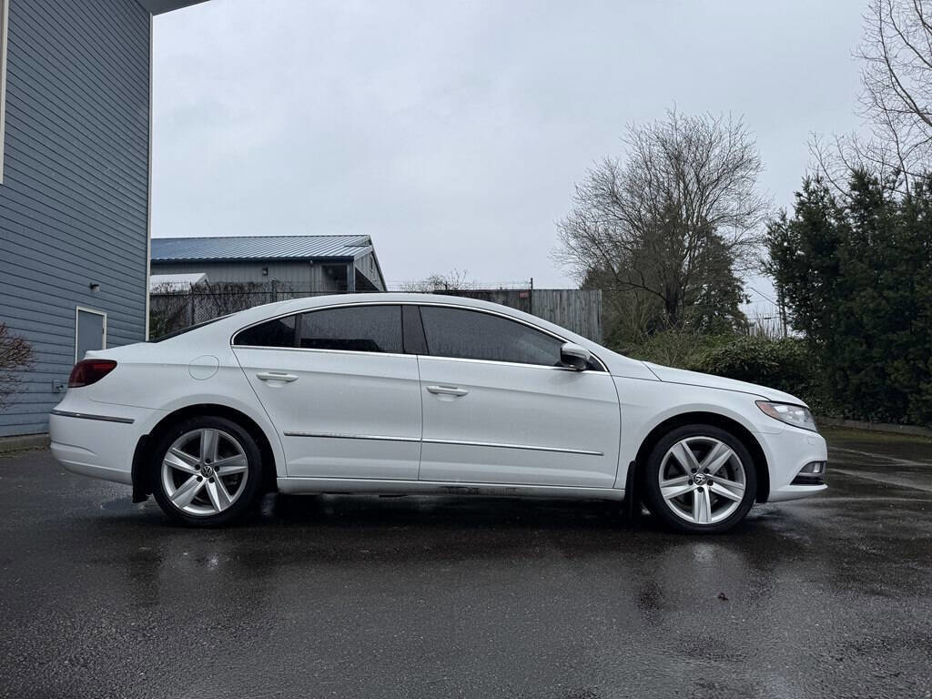 Used 2015 Volkswagen CC Sport image 2