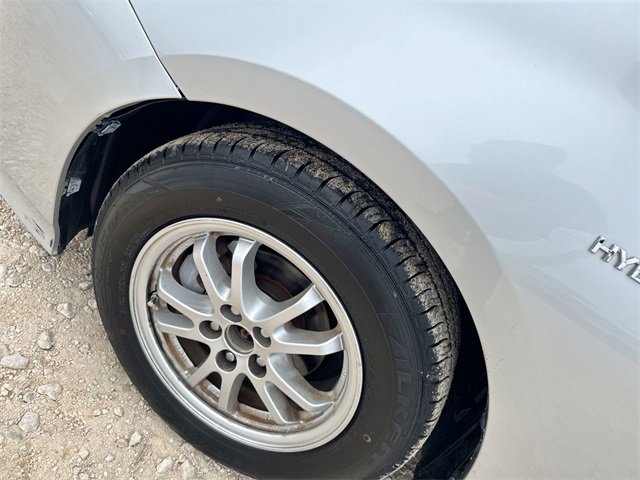 Used 2017 Toyota Prius Four image 38