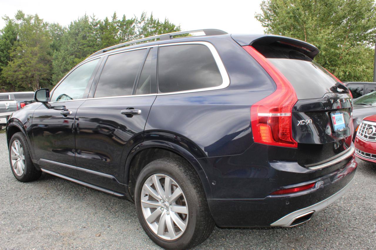 Used 2017 Volvo XC90 T6 Momentum w/ Vision Package AWD/4WD image 4