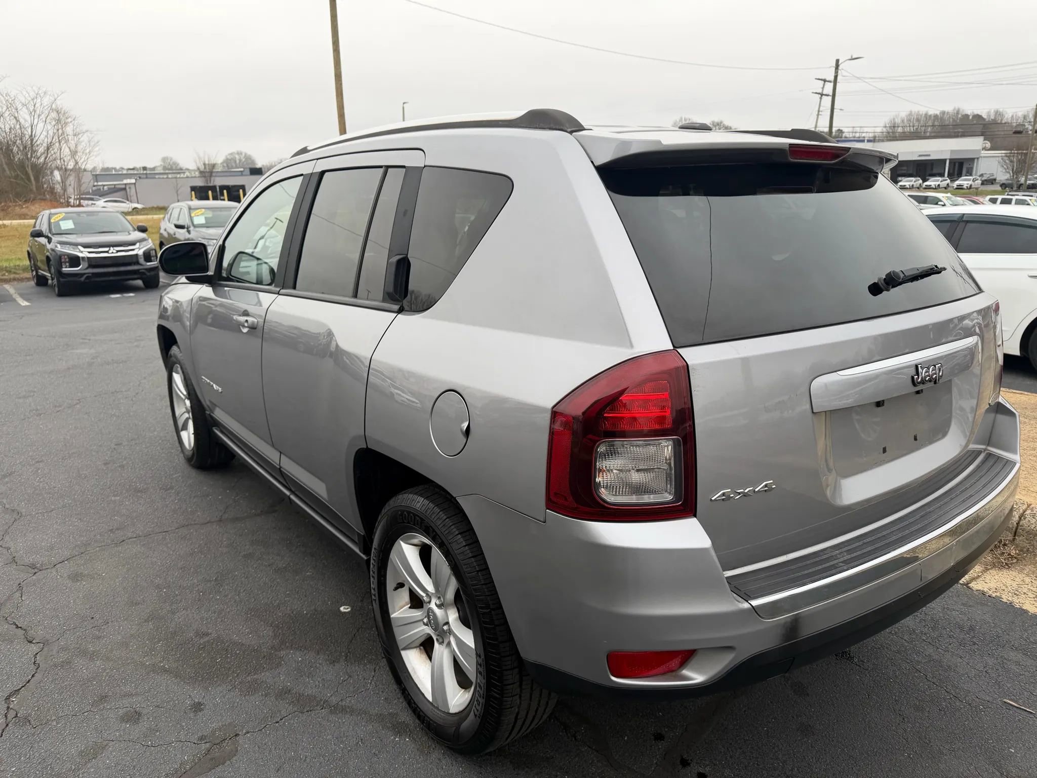 Used 2015 Jeep Compass High Altitude image 5