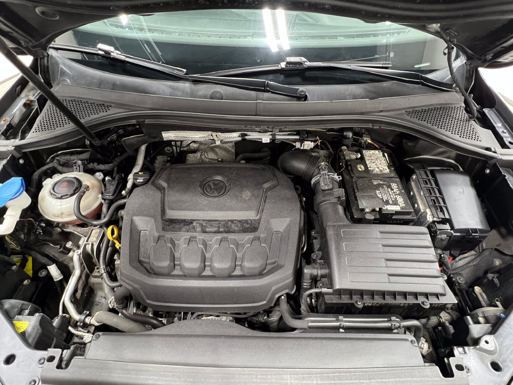Used 2020 Volkswagen Tiguan SE AWD/4WD image 28