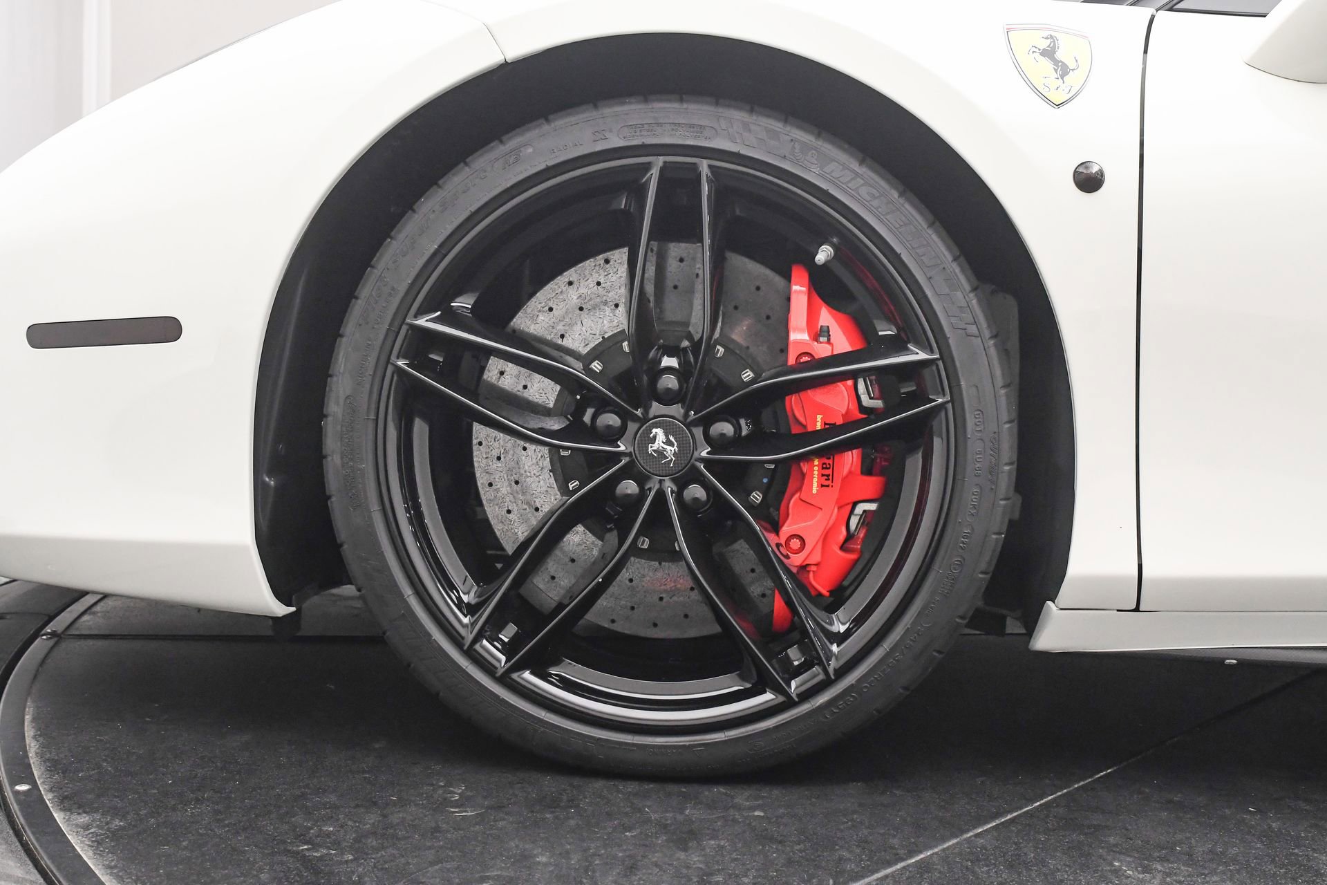 Used 2016 Ferrari 488 GTB image 31