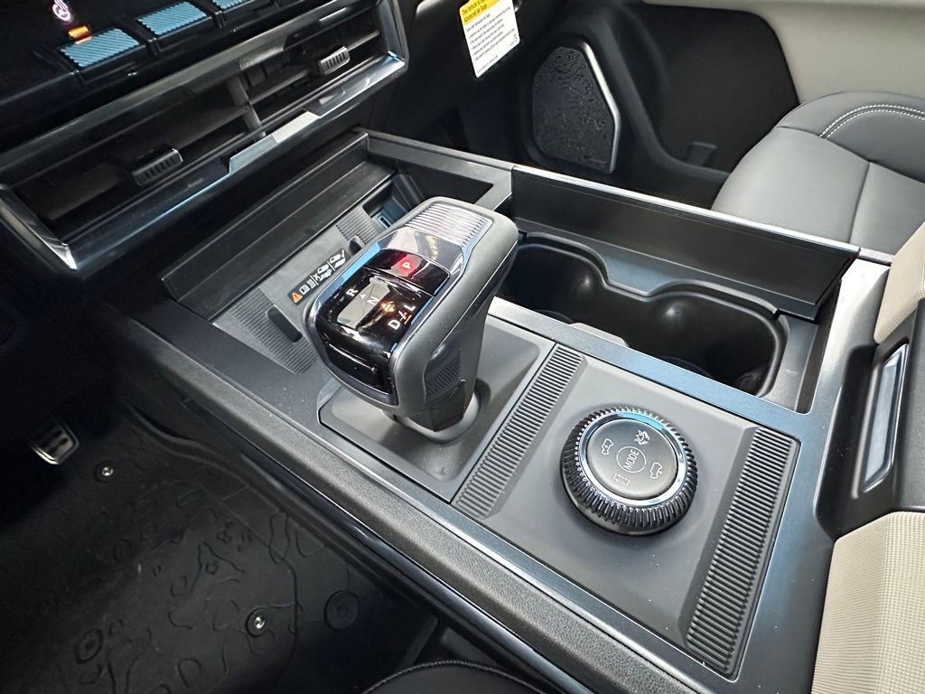 New 2026 GMC Hummer EV SUV w/ LPO, Sport Package AWD/4WD image 27