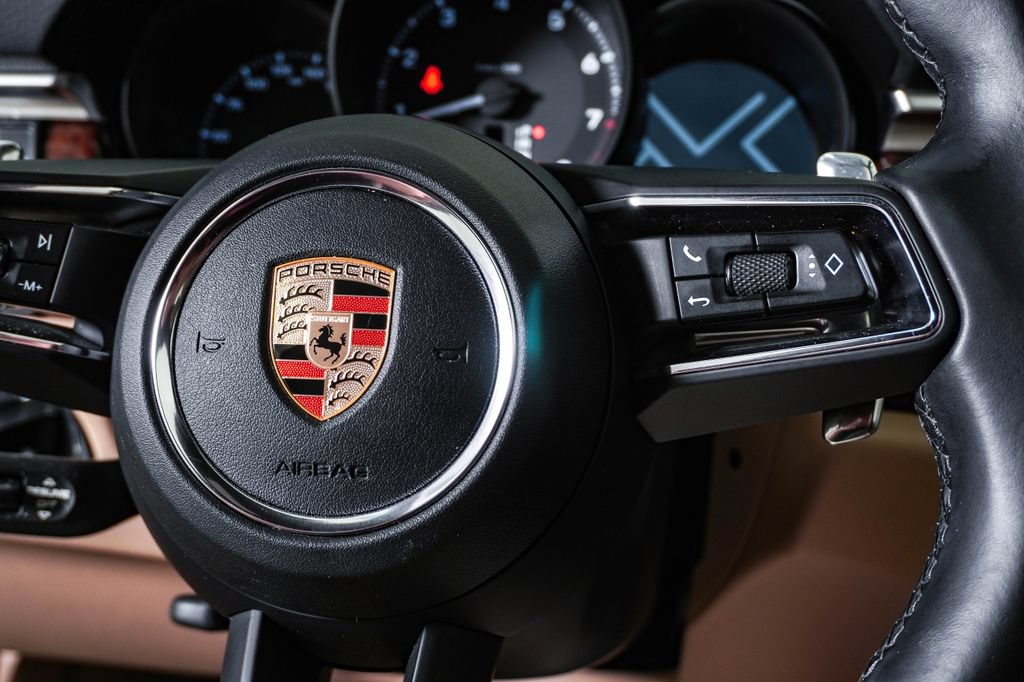 Used 2023 Porsche Macan Turbo AWD/4WD image 19