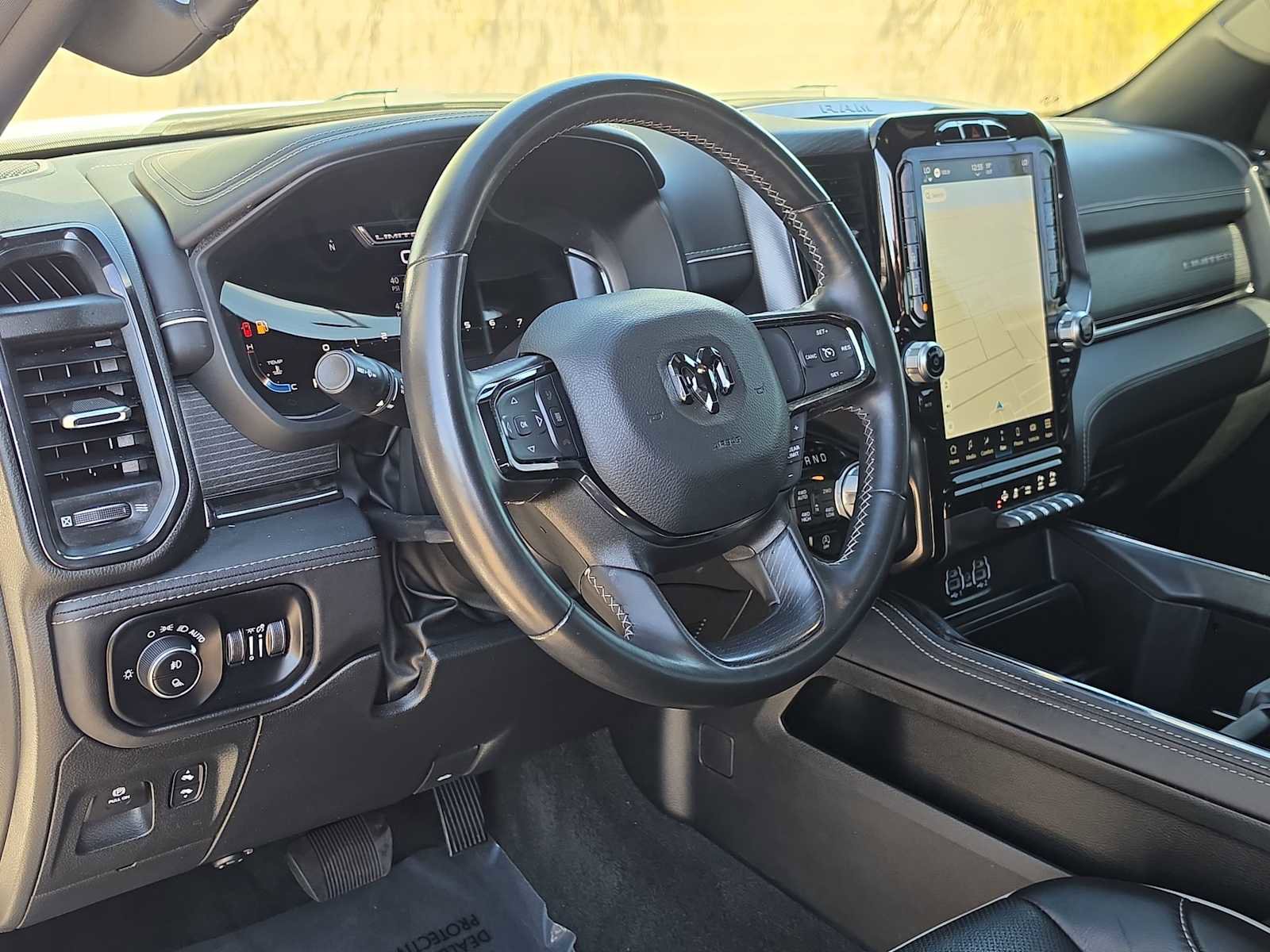 Used 2023 RAM 1500 Limited AWD/4WD image 10