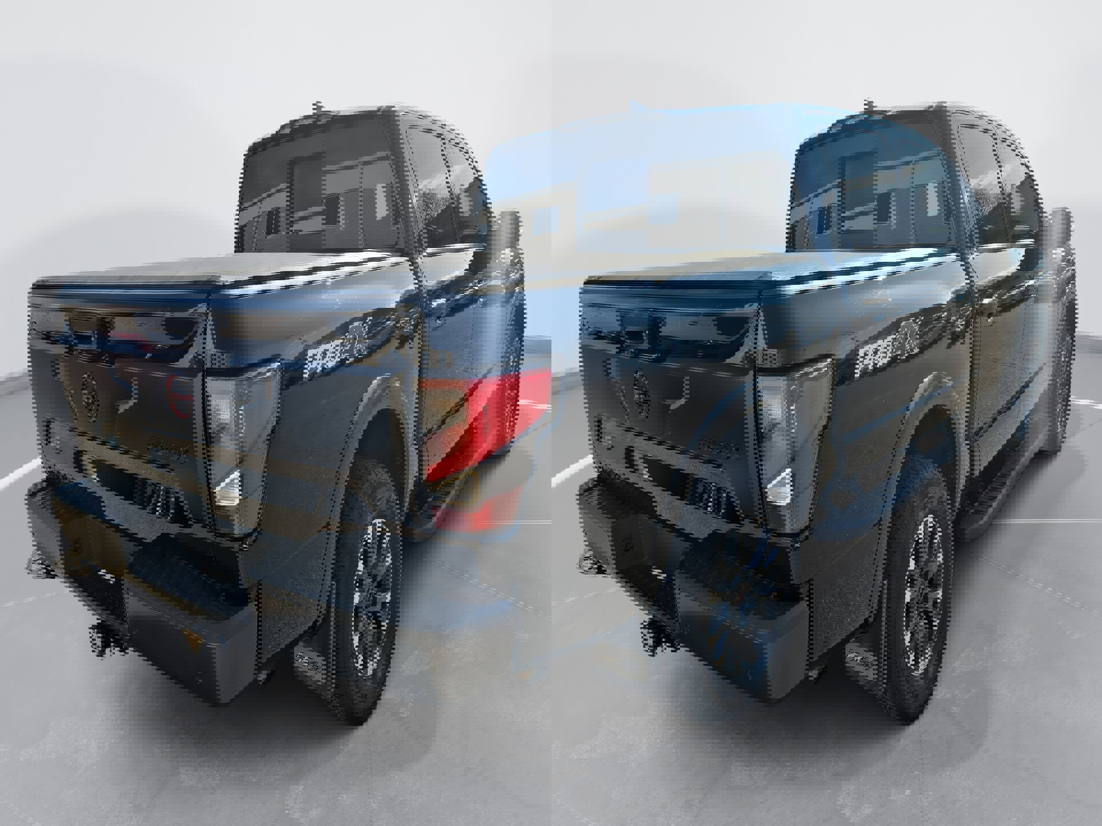 Used 2023 Nissan Titan PRO-4X w/ Pro-4x Convenience Package image 5