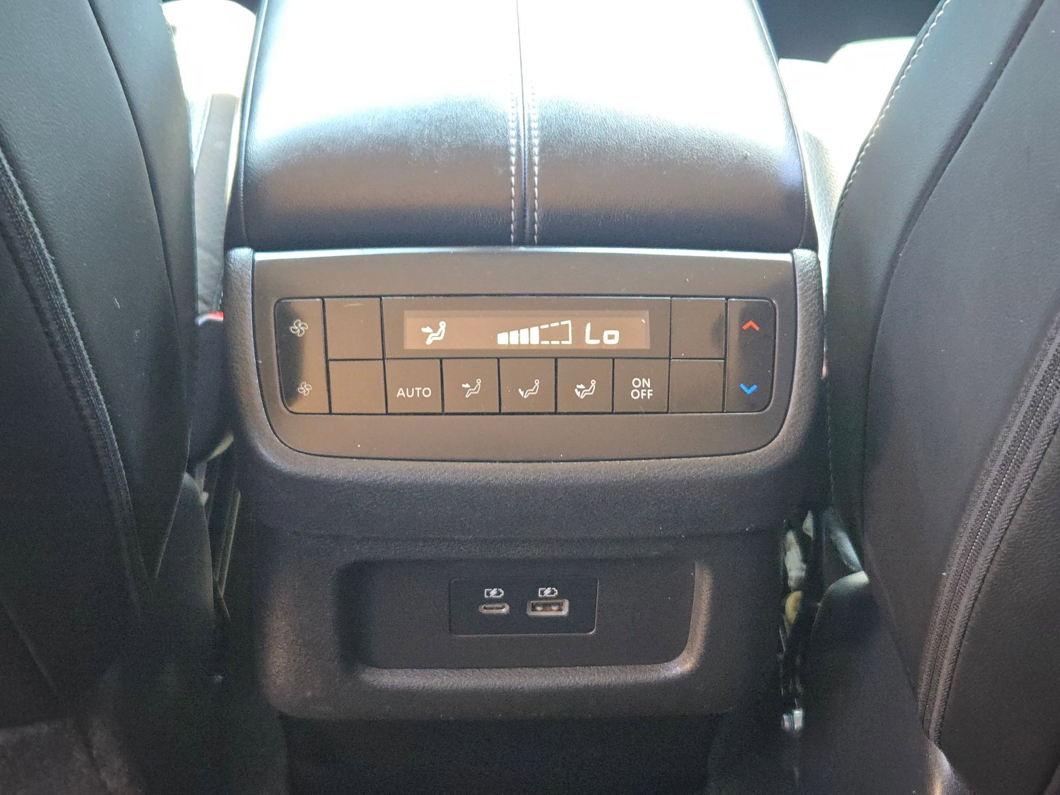 Certified 2024 Nissan Pathfinder SL FWD image 31