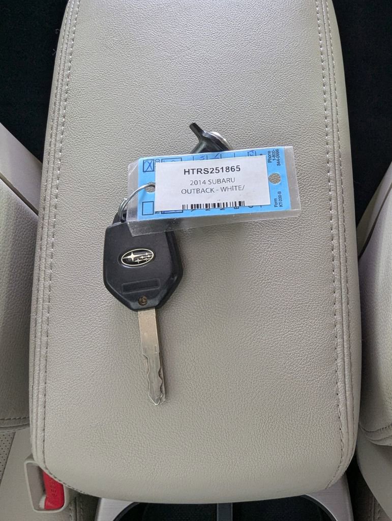 Used 2014 Subaru Outback 2.5i Limited w/ Moonroof Package image 25