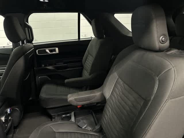 Used 2020 Ford Explorer XLT w/ Class III Trailer Tow Package RWD image 14