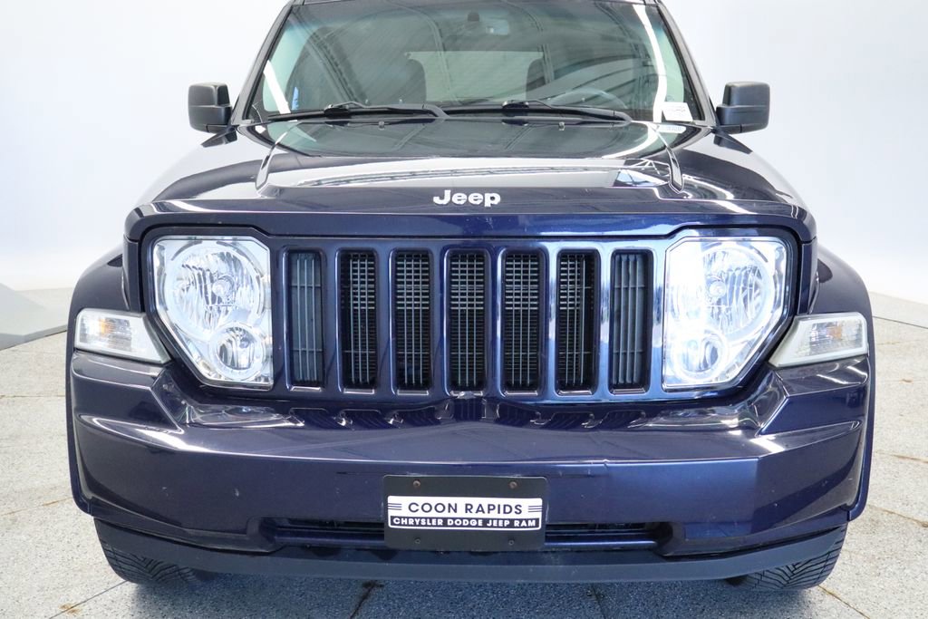 Used 2012 Jeep Liberty Sport AWD/4WD image 9