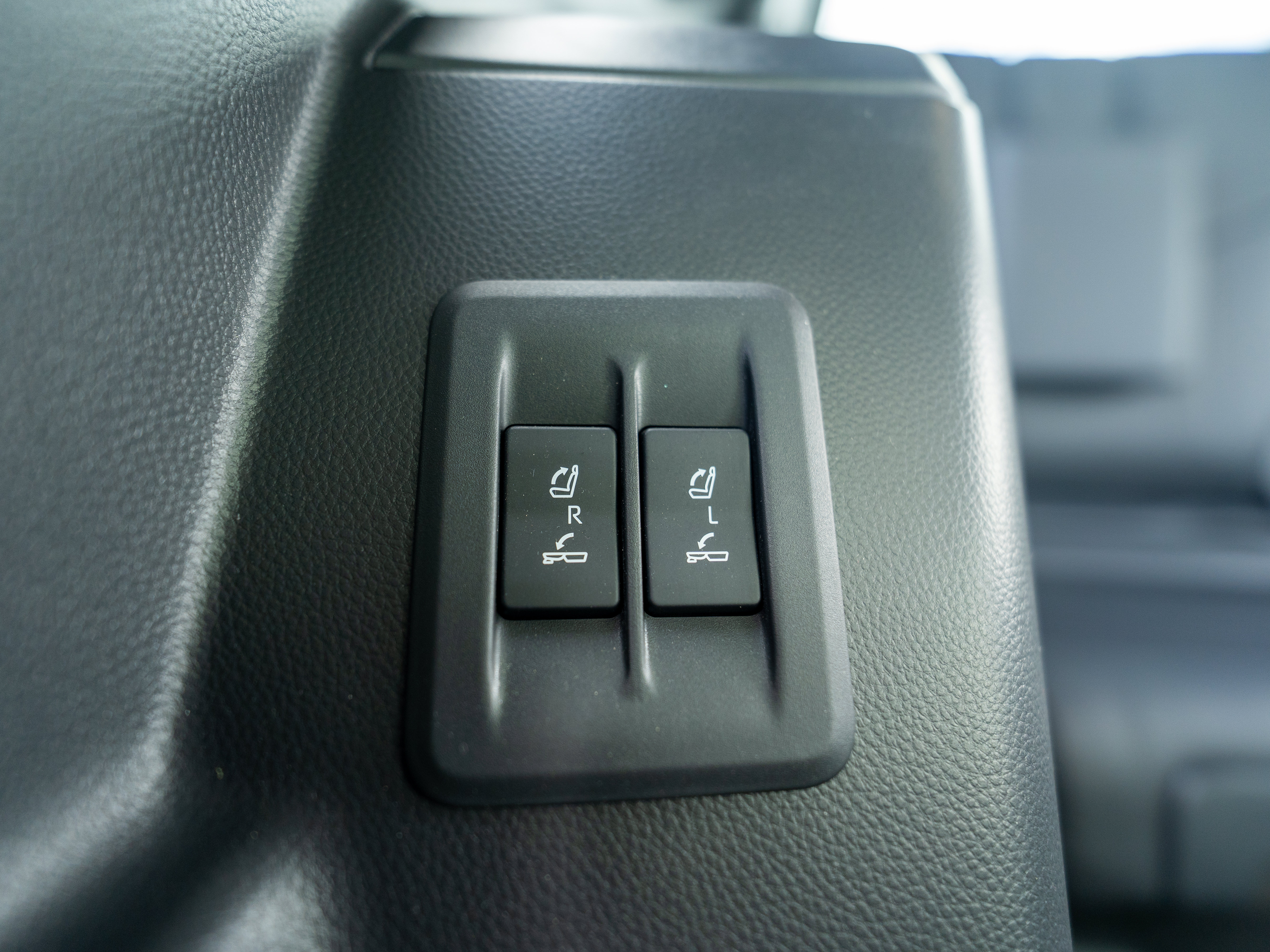 Used 2025 Lexus GX 550 AWD/4WD image 20