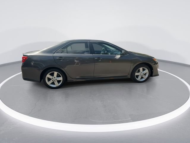 Used 2012 Toyota Camry SE FWD image 9