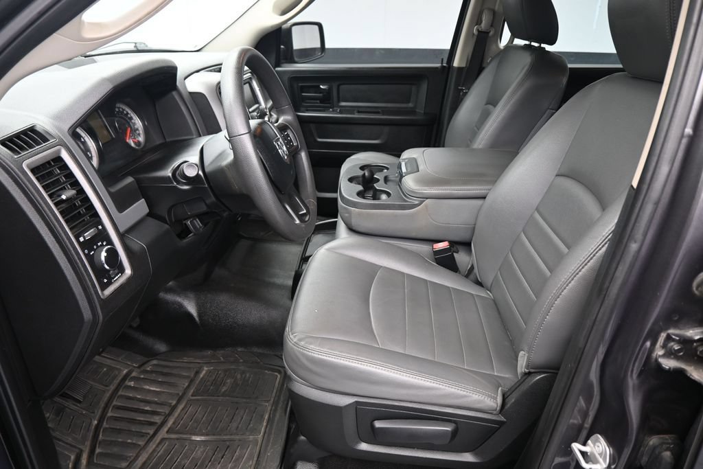 Used 2018 RAM 1500 Tradesman w/ Chrome Appearance Group AWD/4WD image 15