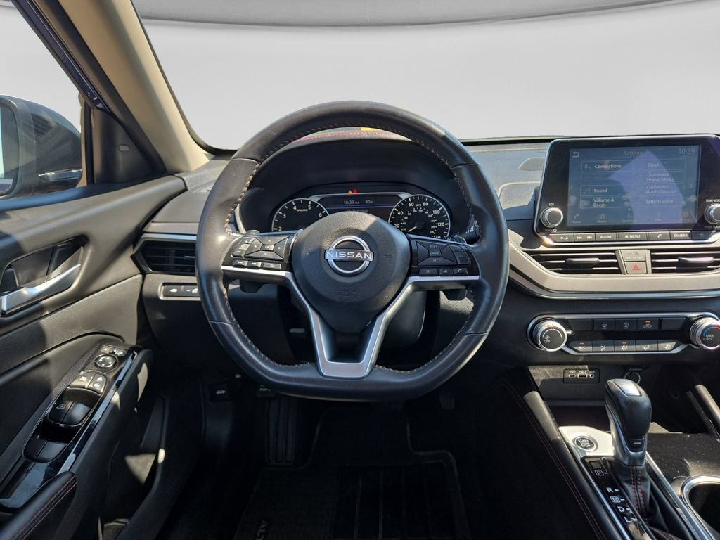 Used 2024 Nissan Altima 2.5 SR FWD image 16