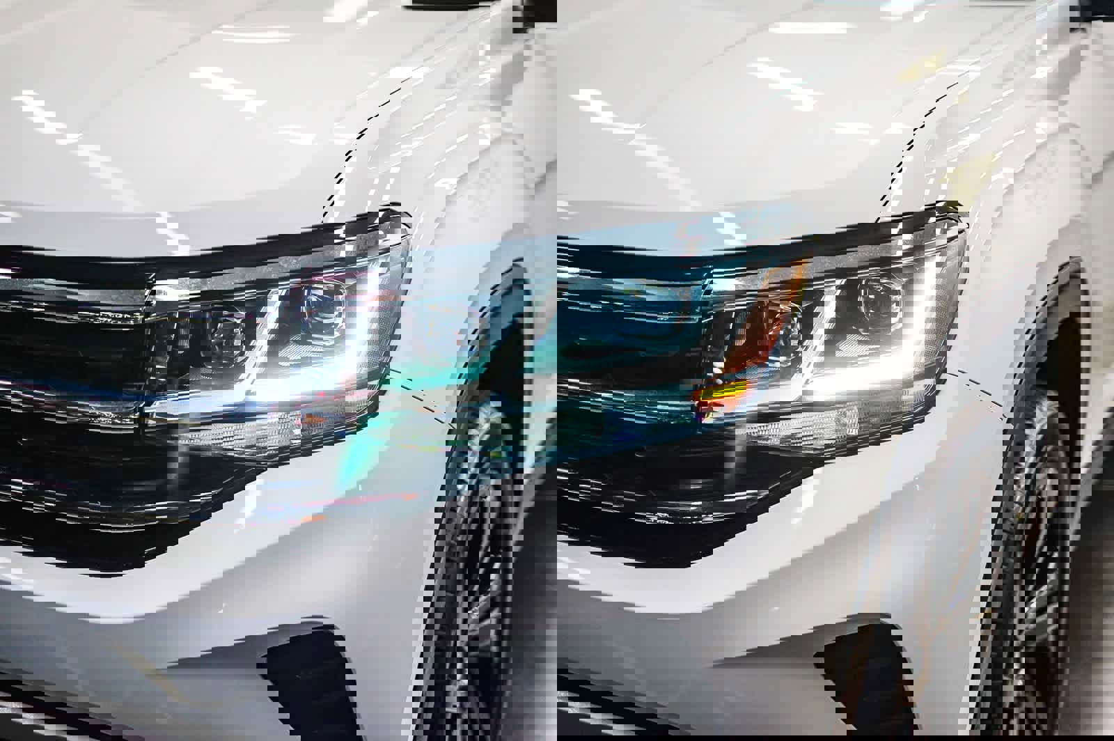 Used 2023 Volkswagen Atlas SE w/ Black Wheel Package image 7